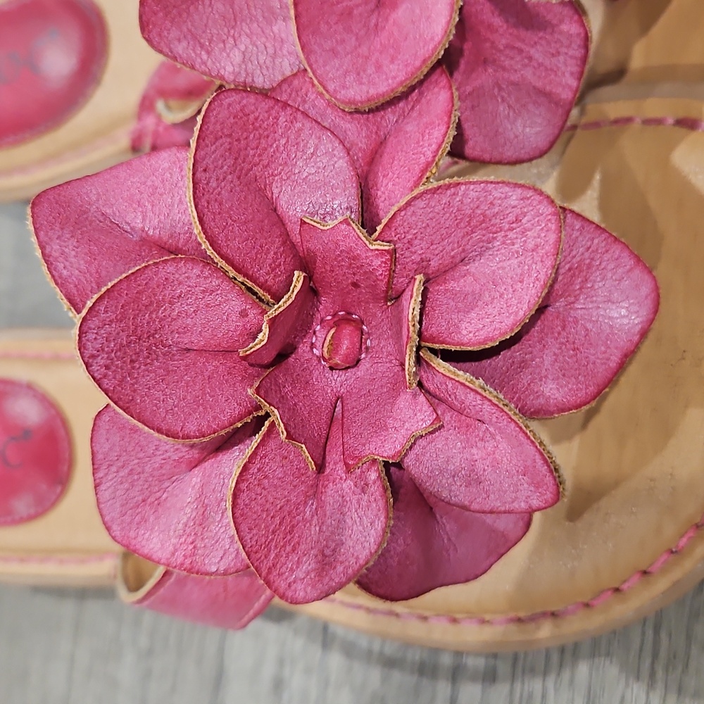 b.o.c. Pink Floral Sandals with Decorative Flower size 7 - Picture 9 of 10